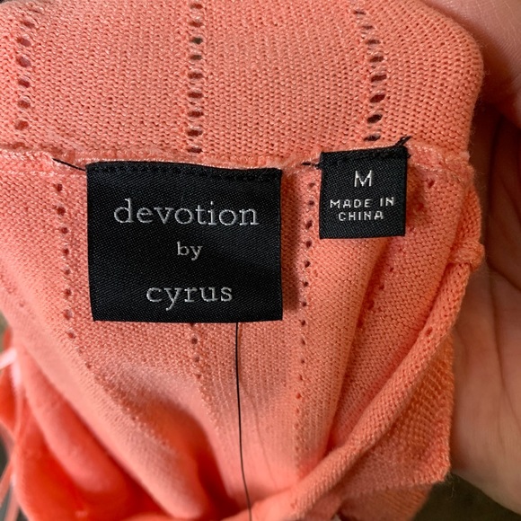 NWT Devotion by Cyrus Light Sweater Tank Top - Picture 14 of 14